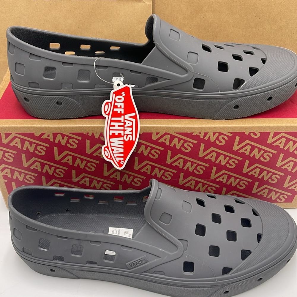 Vans WMNS Slip-On Trk Pewter
VNA5HF8PWT
Sneakers - Picture 3 of 16